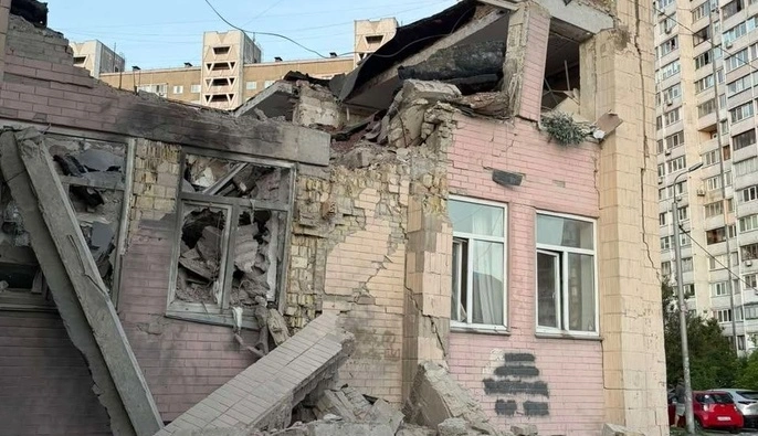 У Києві внаслідок обстрілу були пошкоджені та частково зруйновані п'ять медичних установ, – МОЗ