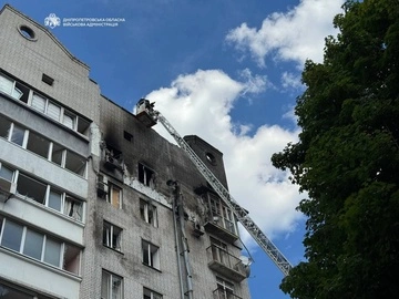 Россияне ударили по многоэтажке в Днепре: ранены дети