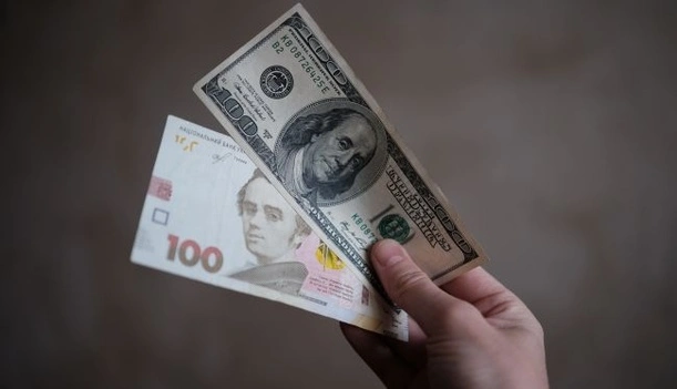 НБУ встановив офіційний курс долара на 3 червня на рівні 44,33 грн