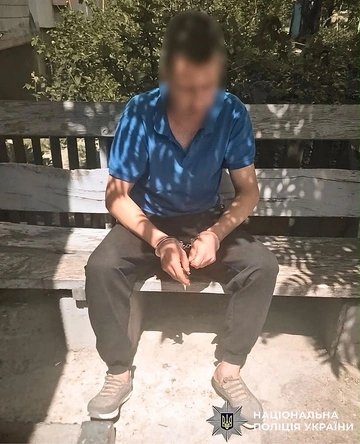На Київщині повідомлено про підозру чоловіку, який побив і пограбував знайомого