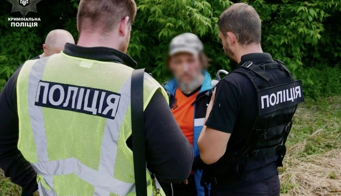 На Хмельнитчине задержан рецидивист, подозреваемый в сексуальных действиях в отношении детей