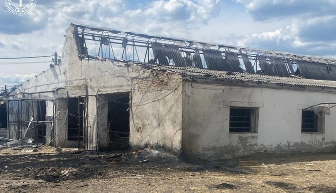 Россияне атаковали ферму в Харьковской области — прокуратура показала последствия