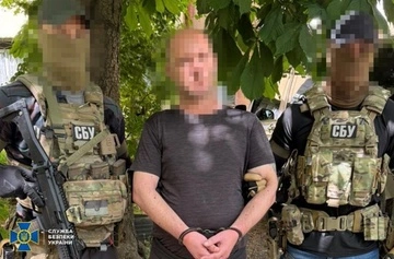 СБУ та ДБР затримали експрацівника "Укрзалізниці" за охорону ешелонів РФ під час окупації Херсона