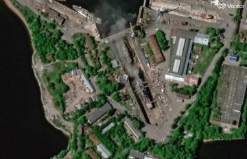 «Схемы» показали спутниковые снимки поврежденного корвета ВМФ РФ «Бойкий» в Кронштадте