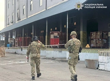 На Оболони в Киеве на почтовом терминале взорвалась посылка — что известно