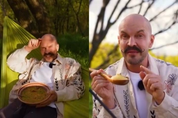"Вкус копченостей еще ярче": Ярославский поделился рецептом горохового супа