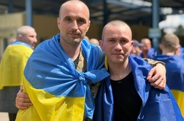 Україна та РФ провели обмін полоненими: додому повернулися 185 військових і один цивільний