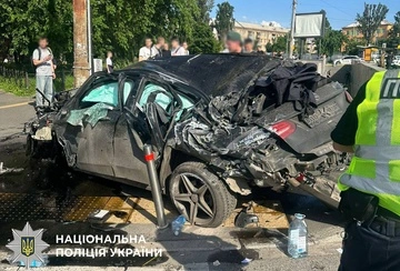 Смертельное ДТП в Киеве: машина вылетела в подземный переход