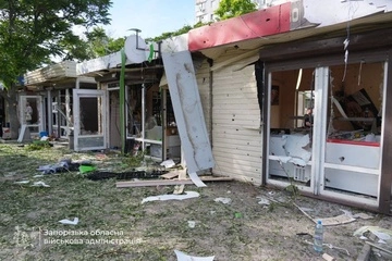 РФ ударила по остановке в Запорожье в час пик: погибли два человека, еще 15 ранены