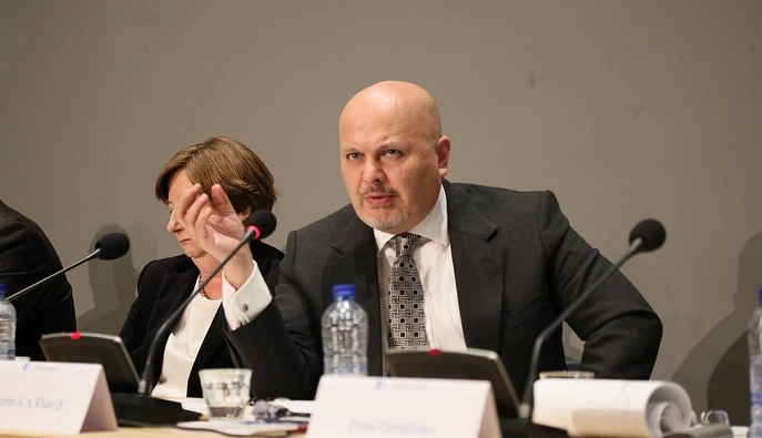 Главного прокурора МКС, выдавшего ордер на арест Путина, отстранили от должности