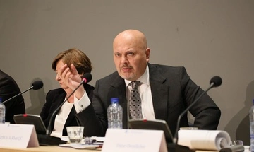 Главного прокурора МКС, выдавшего ордер на арест Путина, отстранили от должности