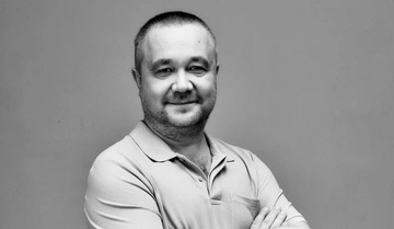 Через нещасний випадок у 46 років помер спортивний коментатор Олександр Тингаєв