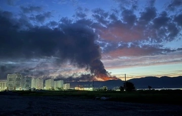 На крупнейшей нефтебазе на юге РФ в результате атаки уничтожено до 5 резервуаров — спутниковые снимки