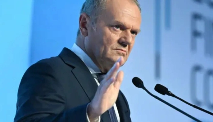 Туск прокоментував зміну маршруту Зеленського в обхід аеропорту в Жешуві