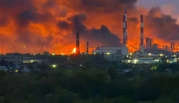 Сили оборони уразили Афіпський НПЗ, об’єкт виробництва морських дронів у Севастополі та пункти управління РФ — Генштаб