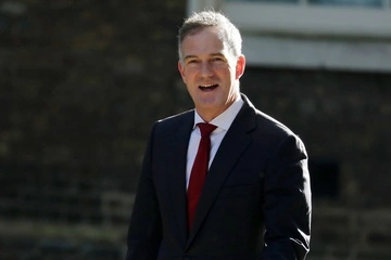 Правительство Британии защитило план увеличения оборонных расходов после отставки министра обороны