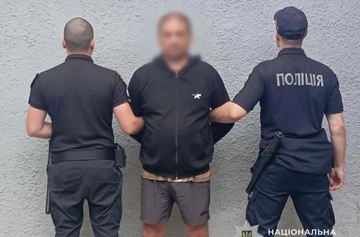 На Закарпатті чоловік погрожував гранатою дружині та дітям: його затримали