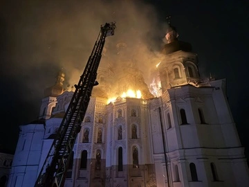 Удар по християнській спільноті та культурній спадщині: президент висловився про атаку по Лаврі