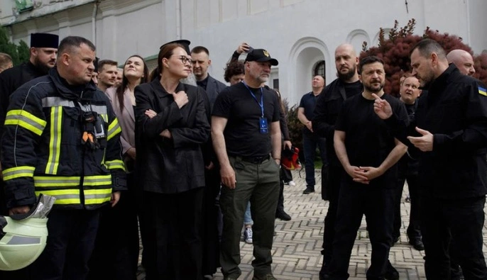 Зеленський після масованої атаки РФ: Відповідь буде