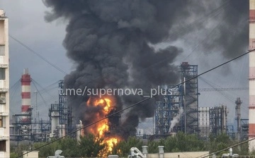 Зеленский подтвердил нанесение удара по НПЗ в Московском регионе на расстоянии 500 км