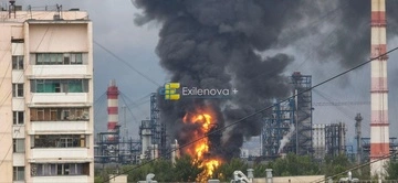 Московський НПЗ під масованим ударом: в Росії вводять обмеження в роботі дев’яти аеропортів