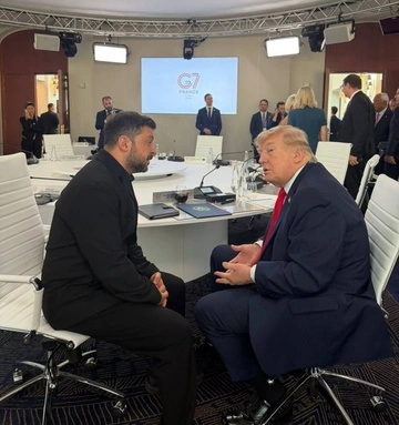 Зеленський показав фото зустрічі з Трампом на полях саміту G7 у Франції