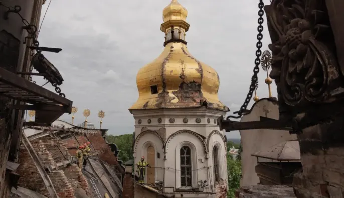 У ДСНС розповіли про перебіг робіт у Києво‑Печерській лаврі після атаки