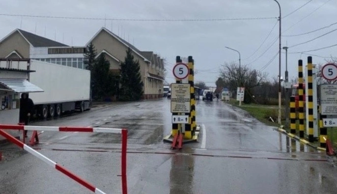 На границе с Румынией приостановил работу один из пунктов пропуска — когда откроют проезд