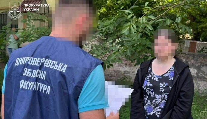 В Днепре задержали женщину по подозрению в корректировке атак: собирала данные об оборонных предприятиях