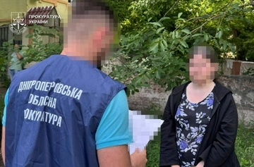 У Дніпрі затримали жінку за підозрою у коригуванні атак: збирала дані про оборонні підприємства