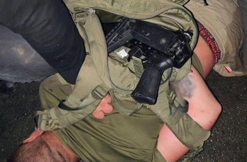На Хмельниччині чоловік почав стрілянину біля ТЦК — його затримали
