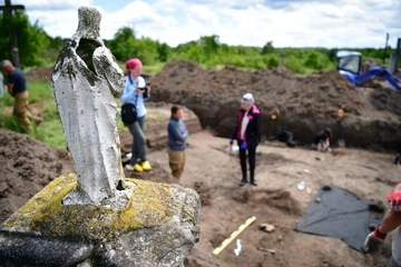 В бывшем селе Гута Пеняцкая во Львовской области завершили поисковые работы: нашли братскую могилу