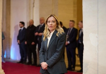 Трамп заявив, що Мелоні на G7 благала про фото з ним: та відповіла, що "Італія і я ніколи не благають"