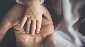 Тату, ти мій захист і опора! Найщиріші привітання та яскраві листівки до Дня батька