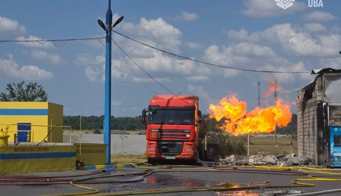 На Одещині ворожий дрон влучив в автозаправну станцію