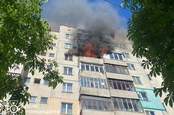 В Ровно во время пожара погиб подросток, еще троих детей госпитализировали