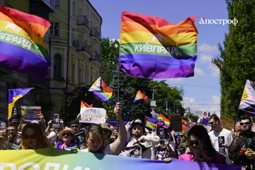 "Наші родини — частина України": у столиці відбувся ювілейний КиївПрайд Марш — фото