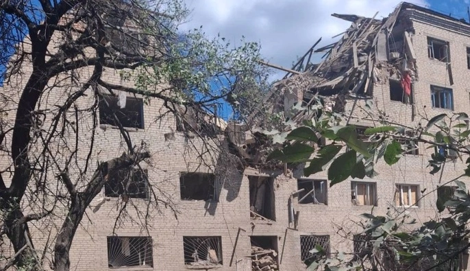 Росіяни обстріляли Словʼянськ реактивною артилерією: є постраждалі