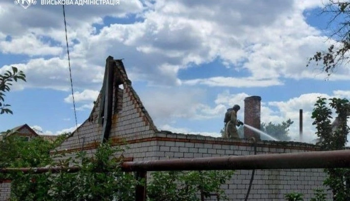 Війська РФ понад 30 разів атакували Дніпропетровщину: п'ятеро поранених, серед них — дитина
