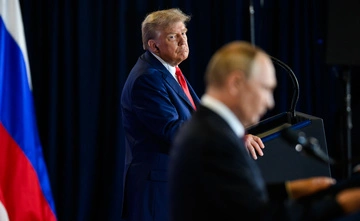 Это не демонстрация силы: Стивен Мур рассказал, что изменило отношение Трампа к Путину