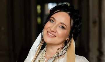 "Одна из традиций": Наталка Карпа рассказала, какое украшение одолжила Соломии Витвицкой для свадьбы