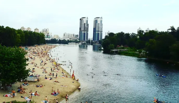 У Києві підготували 15 міських пляжів: що потрібно знати відпочивальникам