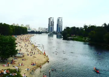 В Киеве подготовили 15 городских пляжей: что нужно знать отдыхающим
