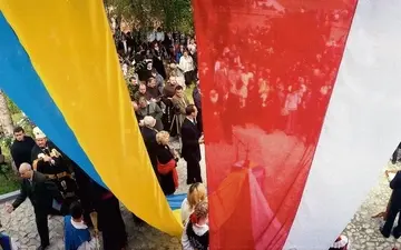 Более половины украинцев готовы дать простой ответ на исторические споры с Польшей