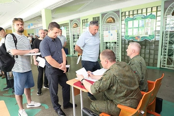 Білорусь почала мобілізаційні навчання – до військкоматів викликали тисячі людей