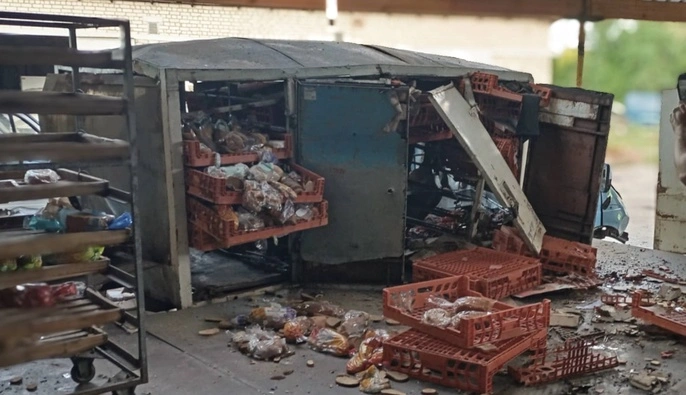 В Сумской области вражеские дроны атаковали хлебокомбинат