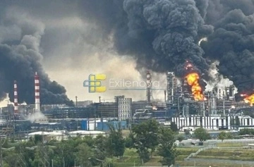 Московський НПЗ зупинив роботу щонайменше на пів року через атаки дронів — Reuters