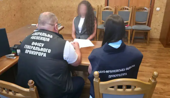 1 000 долларов за бронирование: прокурор из Ивано-Франковской области получила подозрение
