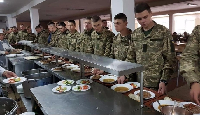 1 млн грн переплати за продукти для ЗСУ: ДБР оголосило підозру посадовцю