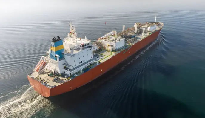 Великобритания хочет продать нефть с захваченного РФ танкера в пользу Украины — сколько это может принести